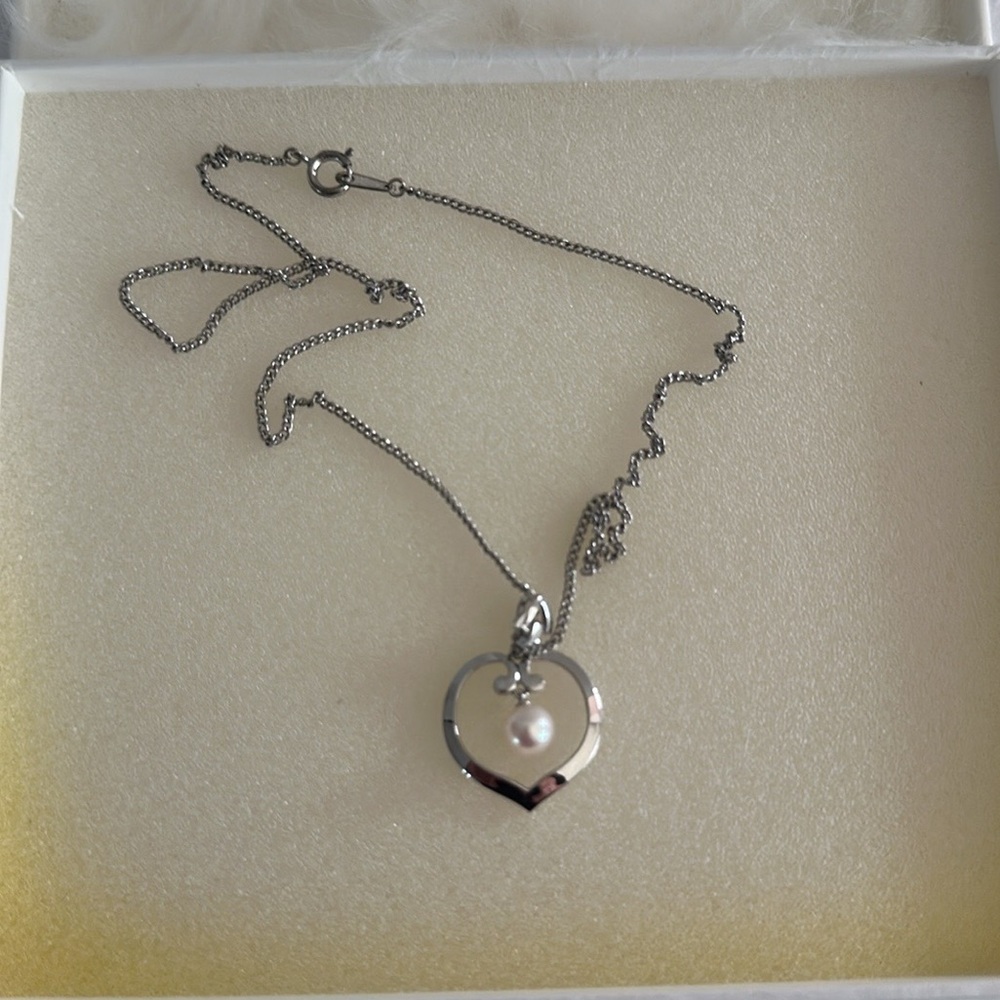 Vintage Mikimoto Silver Drop Pearl Earrings and Necklace - Picture 3 of 7